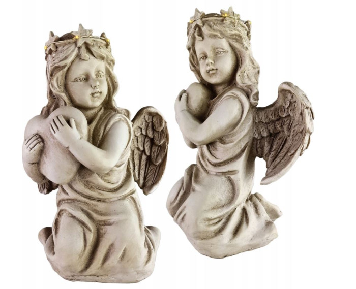 ​Duży Aniołek Świecący z Sercem LED – Figurka Dekoracyjna