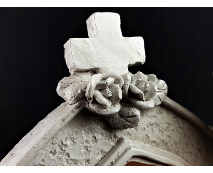 Figurka Aniołka Kapliczka ze świecą LED Aniołek Modlący