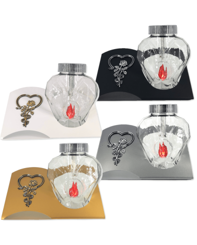 znicz solarny na metalowej podstawie z różą, szkło o kształcie serca, różne kolory znicz solarny na metalowej podstawie z różą, szkło o kształcie serca, różne kolory